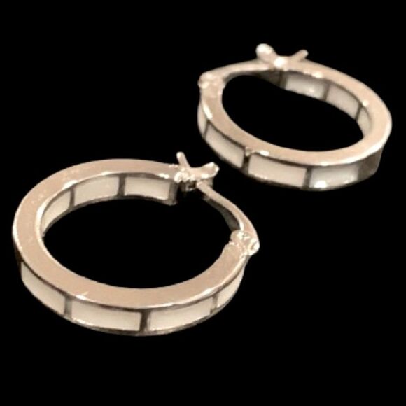 Men’s Faux Opal Inlay Huggies, Small Silver Tone Hoop Earrings - Picture 7 of 7